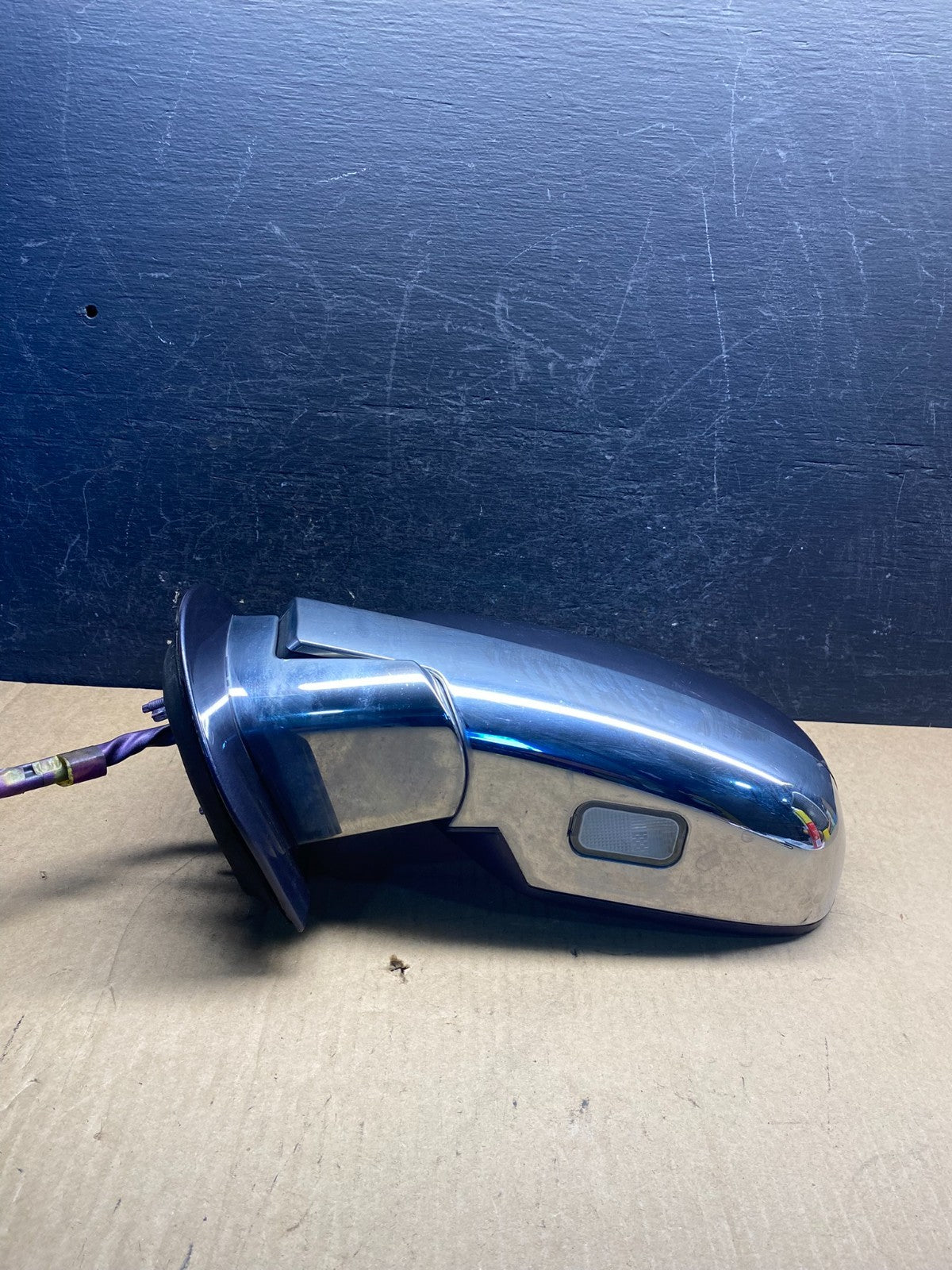 2007 - 2014 Cadillac Escalade Left Driver Door Mirror Turn Signal AG7132 DW2