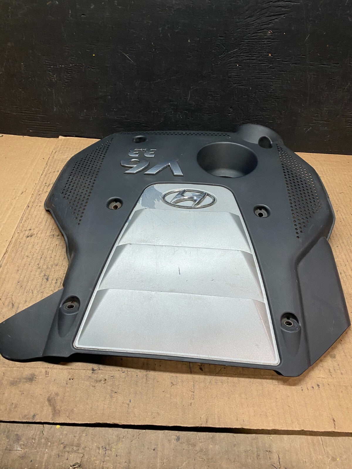 2006 to 2010 Hyundai  Sonata Azera V6 Engine Motor Shield Cover OEM G2935 DG11