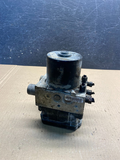 2013 to 2016 Dodge Ram 1500 ABS Anti Lock Brake Pump AH3190 DG5