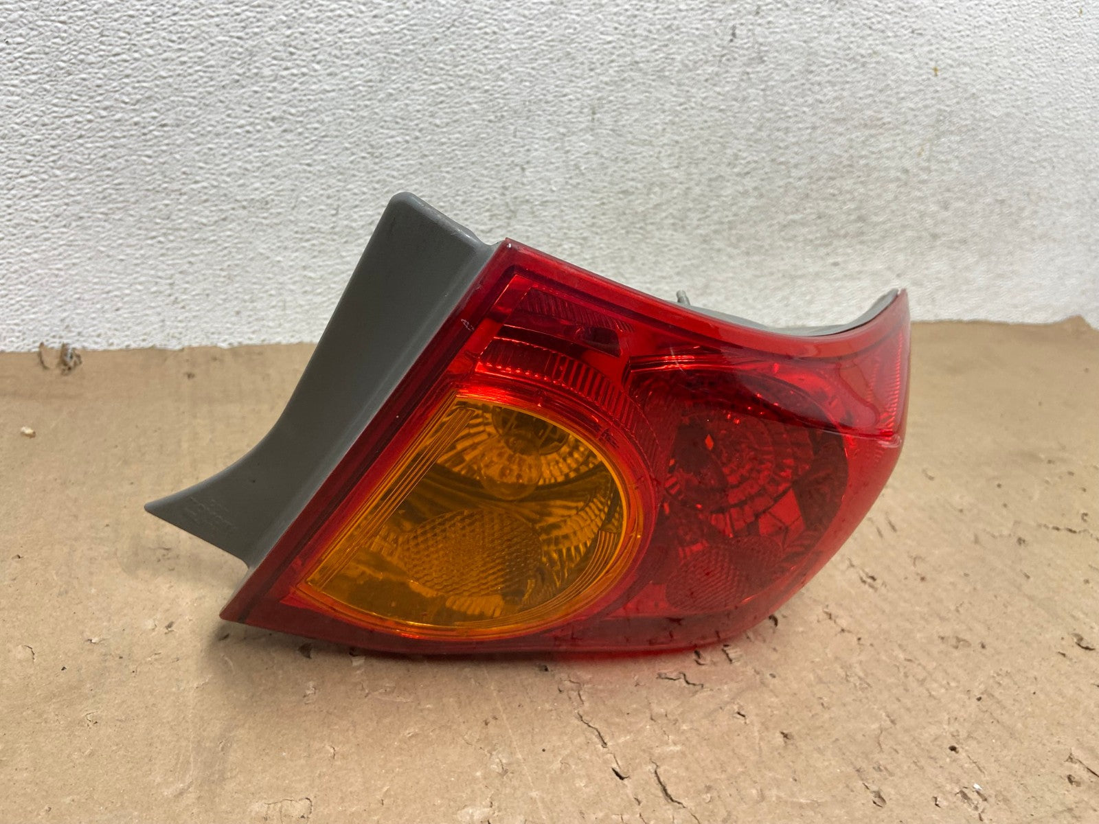 2009 to 2010 Toyota Corolla Right Passenger Rh Side Tail Light AE9276 LK2