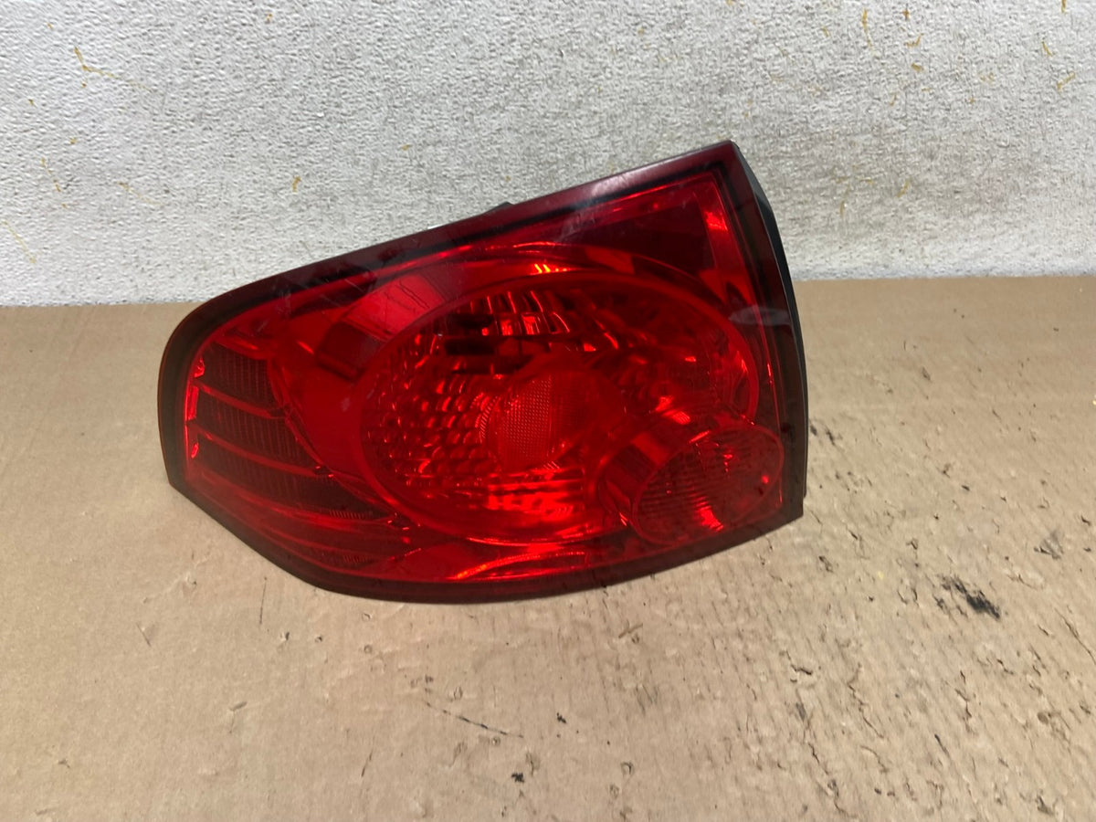 2004 2005 2006 Nissan Sentra Left Driver Lh Side Tail Light AI2483 LK0