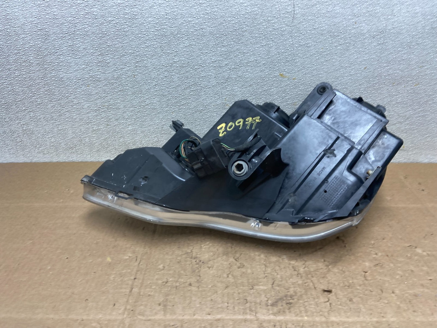 2007-2012 Gmc Acadia Halogen Headlight Right Passenger Side Oem Z0977 DW8