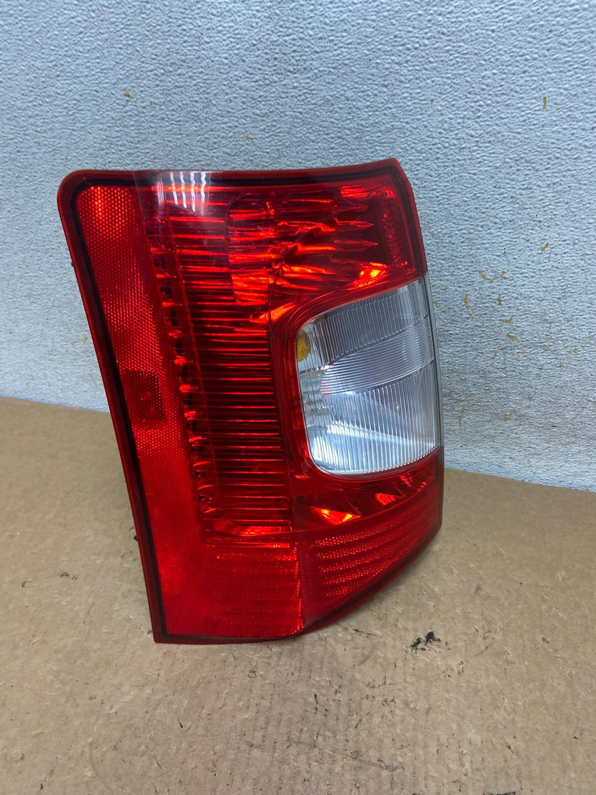 2011-2016 Chrysler Town and Country Left Driver Side Tail Light AI3498 LK2