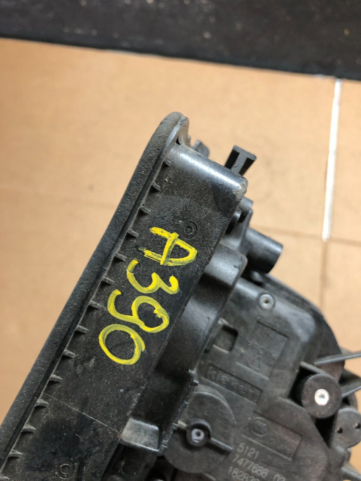 2017 to 2023 BMW 5-Series Front Right Side Door Lock D2903 OEM6