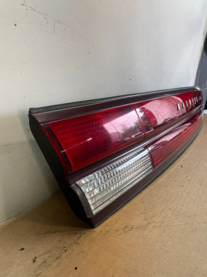 1996 to 1997 Infiniti i30 Rear Trunk Center Panel Tail Light AF8780 DG2