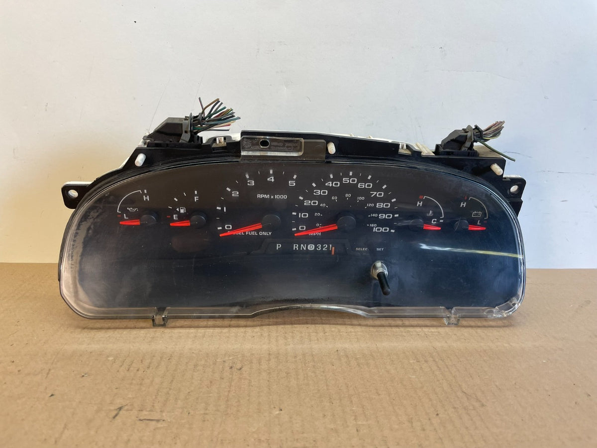 2004 to 2008 Ford E150 E250 Gauge Speedometer Cluster AI4348 DG0
