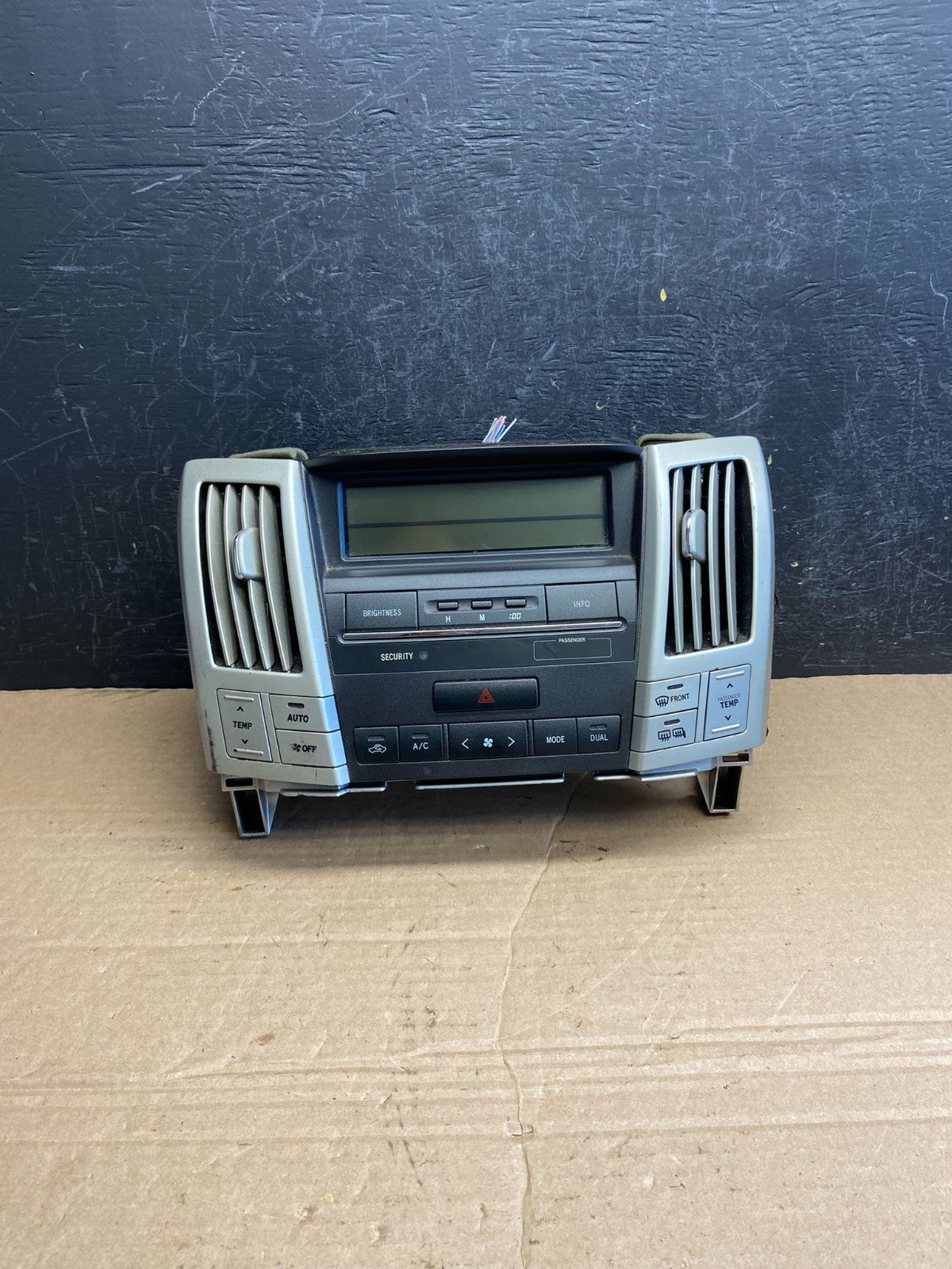2005-2009 Lexus RX330 RX350 Radio AM/FM Climate Air Vent AF1938 DG0