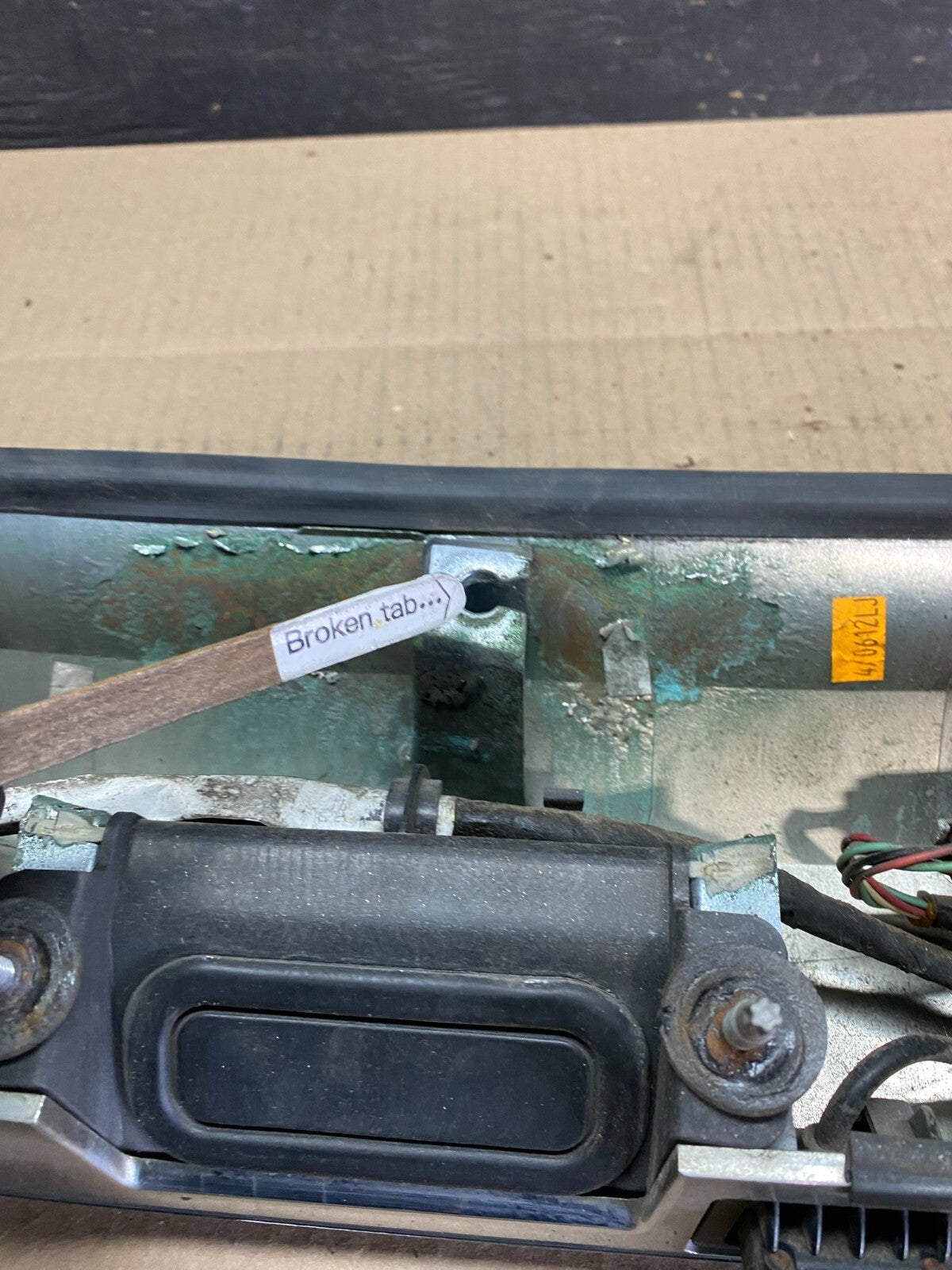 2010-2015 Gmc Terrain Lift Gate Handle Trim Back Up Camera Chrome Panel i7415 DG8