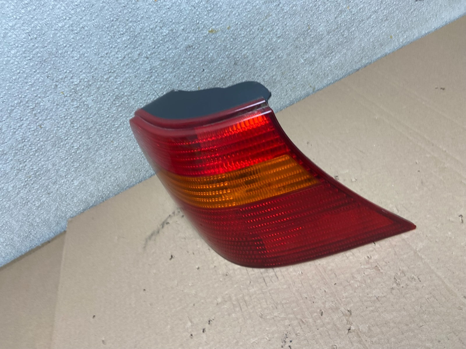1999 to 2003 Volkswagen Golf MK4 Right Passenger Tail Light AD1025 LK1