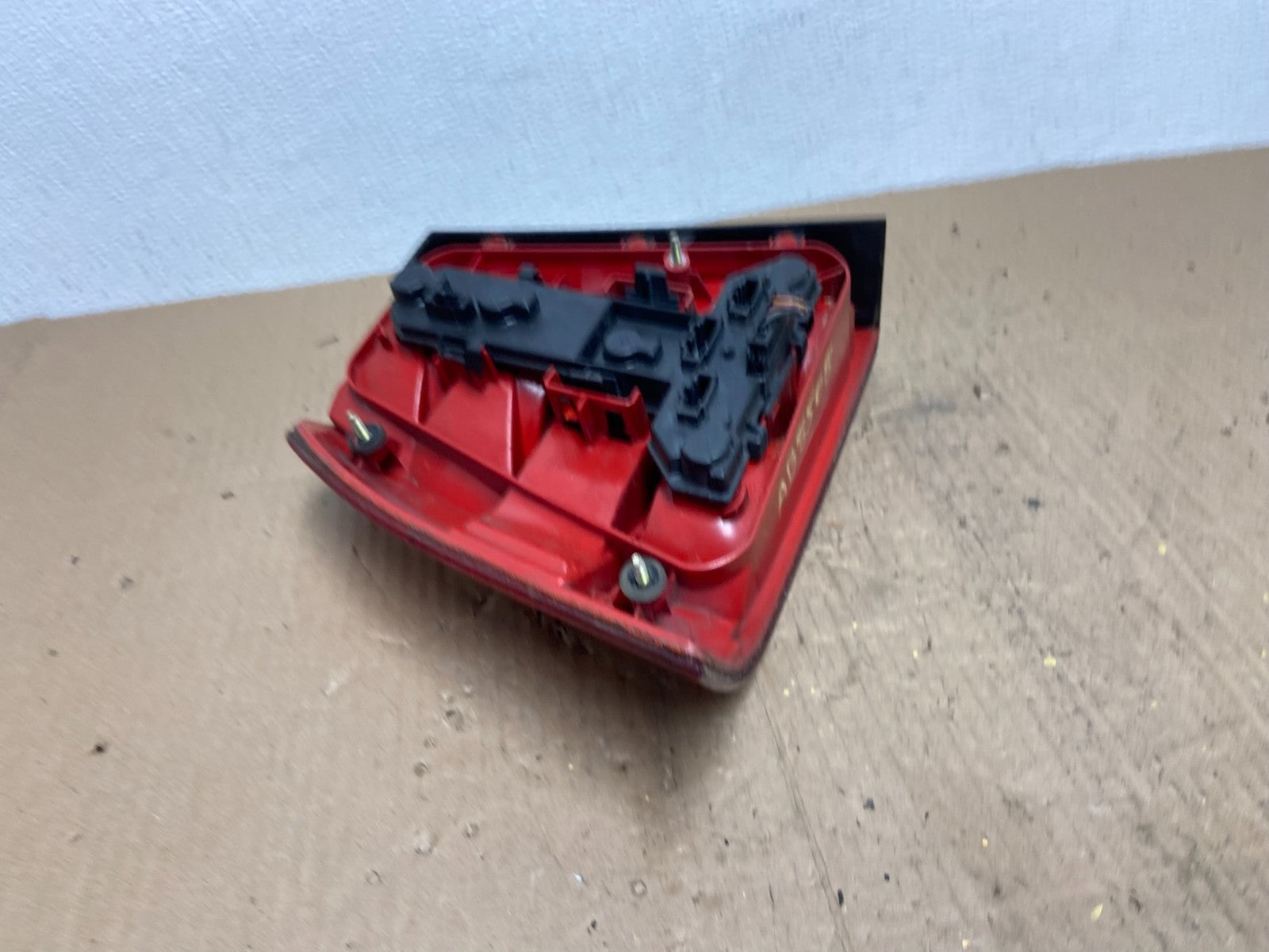 2004 to 2005 Volkswagen Jetta Right Passenger RH Side Tail Light OEM AB8508 DW4