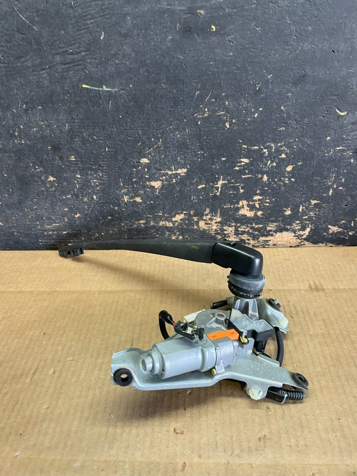 2010 to 2013 Honda Insight Rear Wiper Motor AB28424
