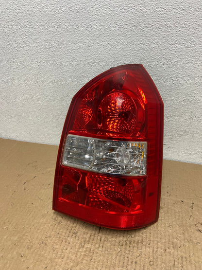 2005 to 2009 Hyundai Tucson Right Passenger Rh Tail Light OEM AC4053 LK0