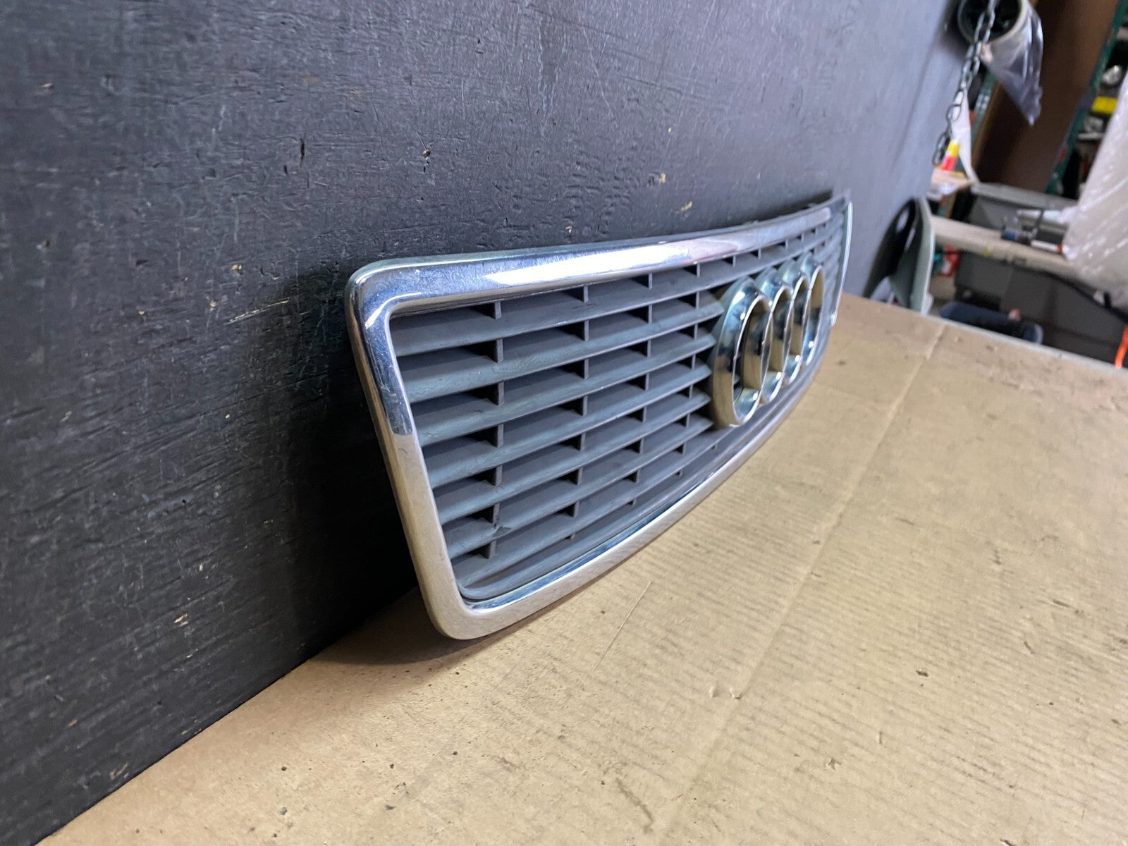 1997 1998 1999 Audi A8 Front Bumper Upper Grill Grille OEM DG1 J4078 DG2
