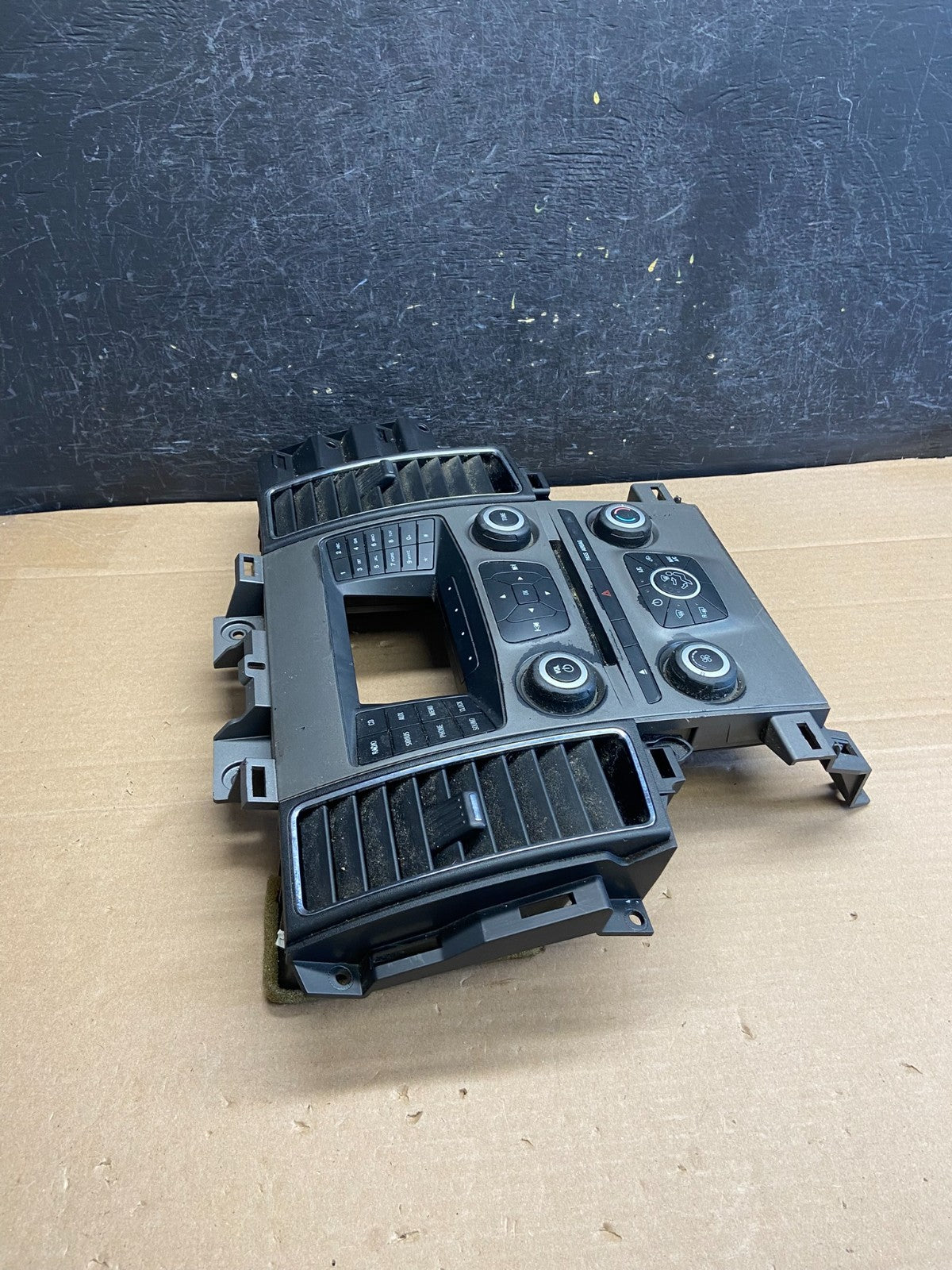 2010-2012 Ford Taurus Front Center Console Climate Radio Control Panel AG5060 DG1