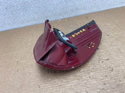 2004 to 2005 Toyota Sienna Left Driver LH Side Tail Light Z3058 DW6
