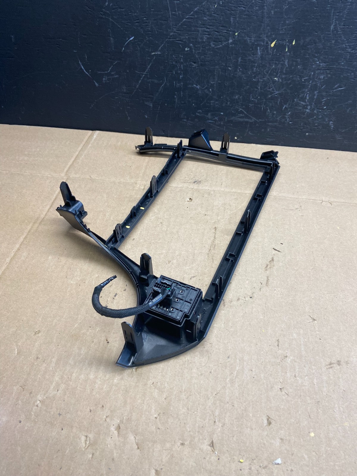 2010 to 2015 Toyota Prius Radio CD Player Screen Bezel Trim Oem ab9293 DG5