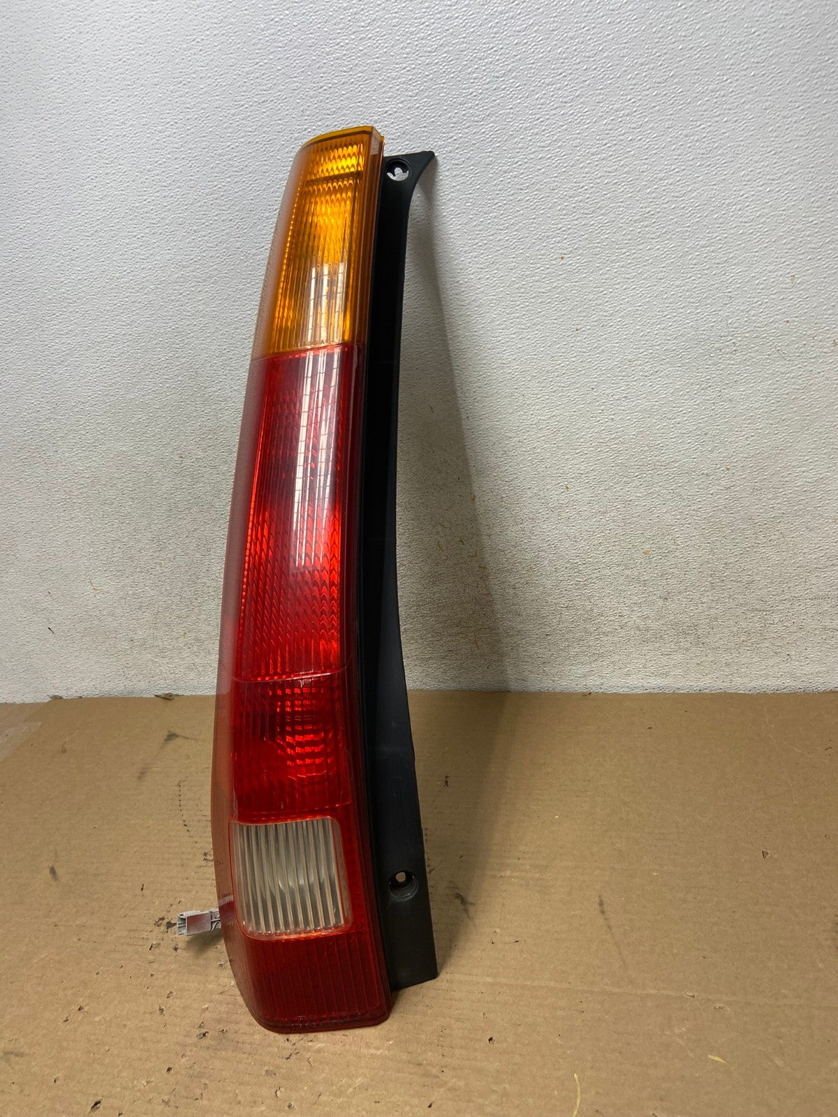 2002 2003 2004 Honda Crv Cr-v Left Driver Lh Tail Light DEPO AH4234 LK2