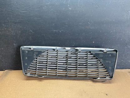 1994 - 1999 Mercedes-Benz W140 S600 S500 S320 Front Upper Grille OEM N9009 DG5
