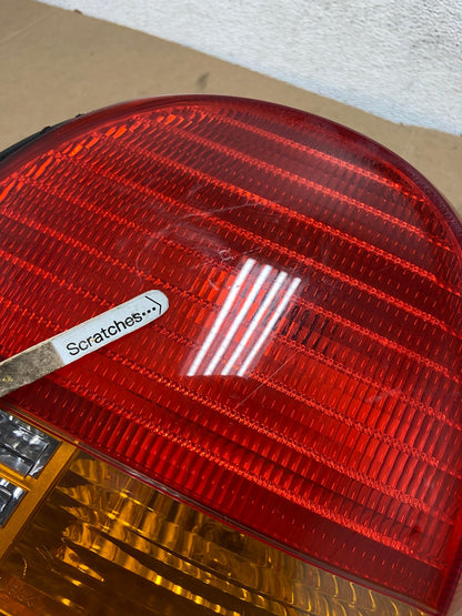 1999 2000 2001 Hyundai Sonata Right Passenger Rh Side Tail Light AD8018 LK3