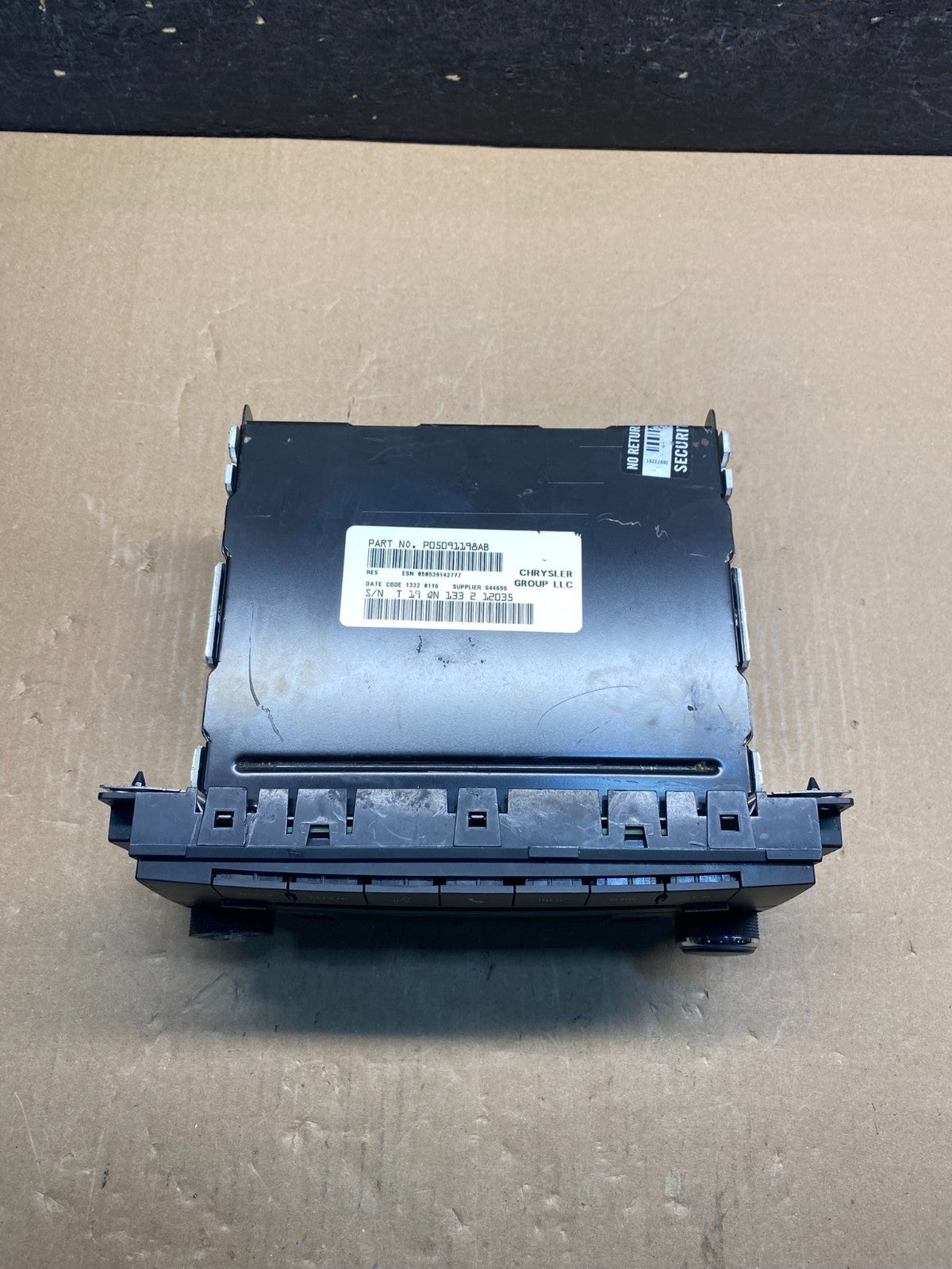 2007-2012 Chrysler Dodge Jeep Ram Radio CD MP3 AUX Receiver AG1828 DG4