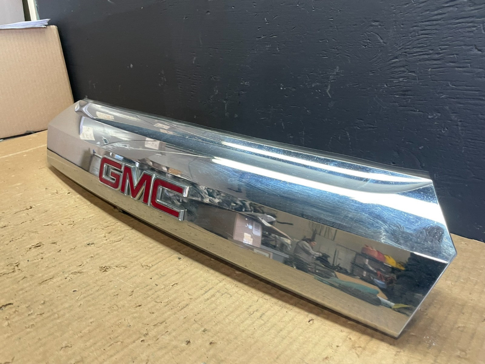 2010-2015 Gmc Terrain Lift Gate Handle Trim Back Up Camera 23188128 AB3289 DG2
