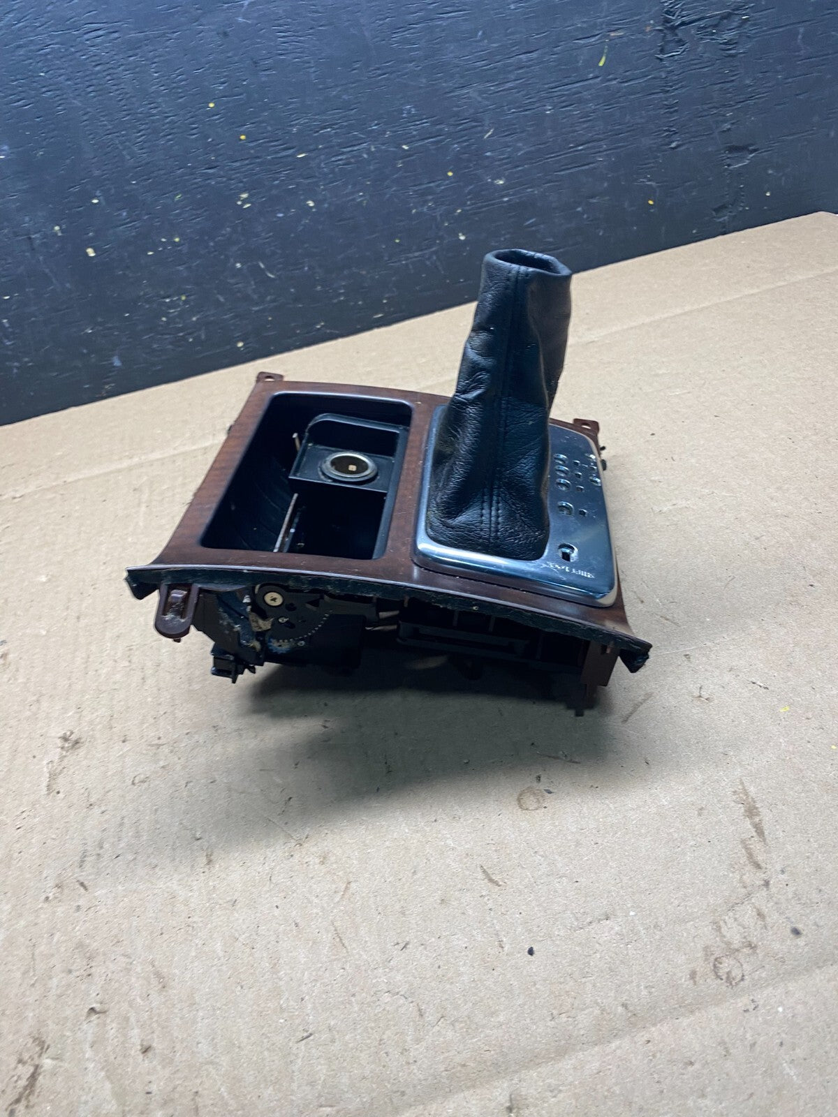 2006 to 2010 Infiniti M35 Center Console Gear Shifter Floor Bezel O3661 OEM DG3
