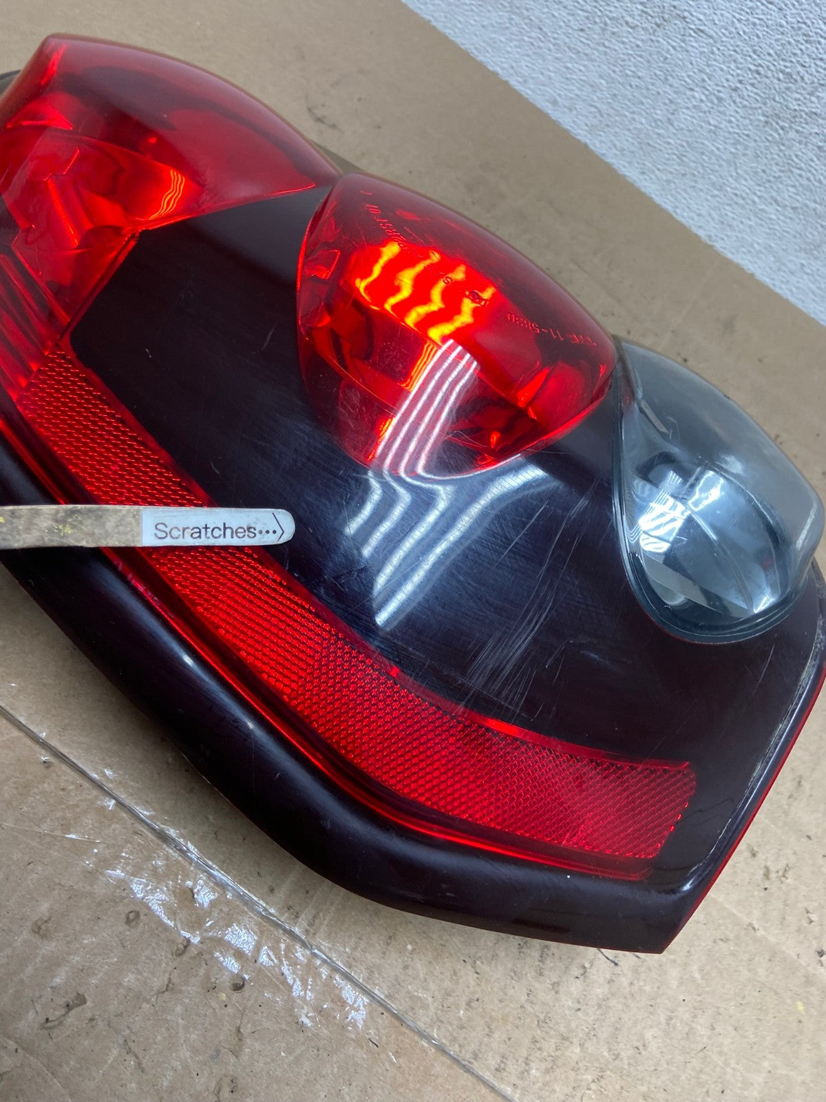 2002 to 2009 Chevrolet Trailblazer Left Driver LH Side Tail Light AE6457 LK3