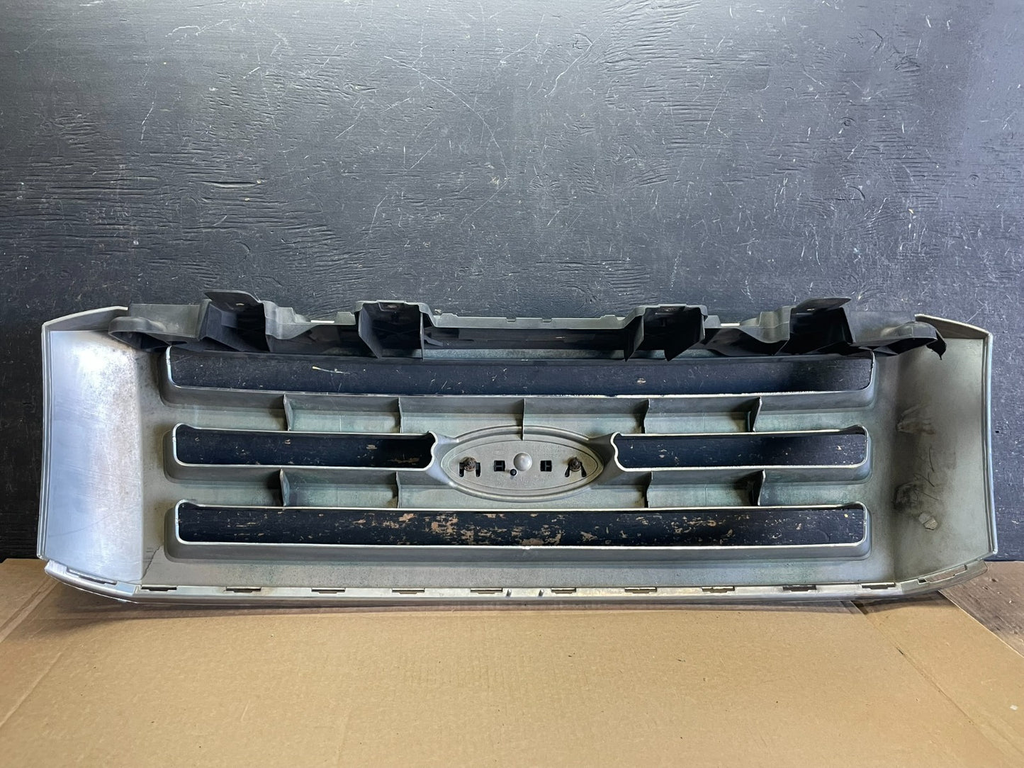2007 to 2014 Ford Expedition Front Upper Chrome Grill Grille Oem AB2962 DG6