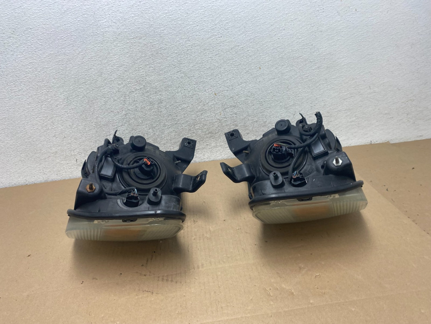 2006 2007 2008 2009 2010 Ford Explorer Left+Right Set Headlights AG5736 DW10