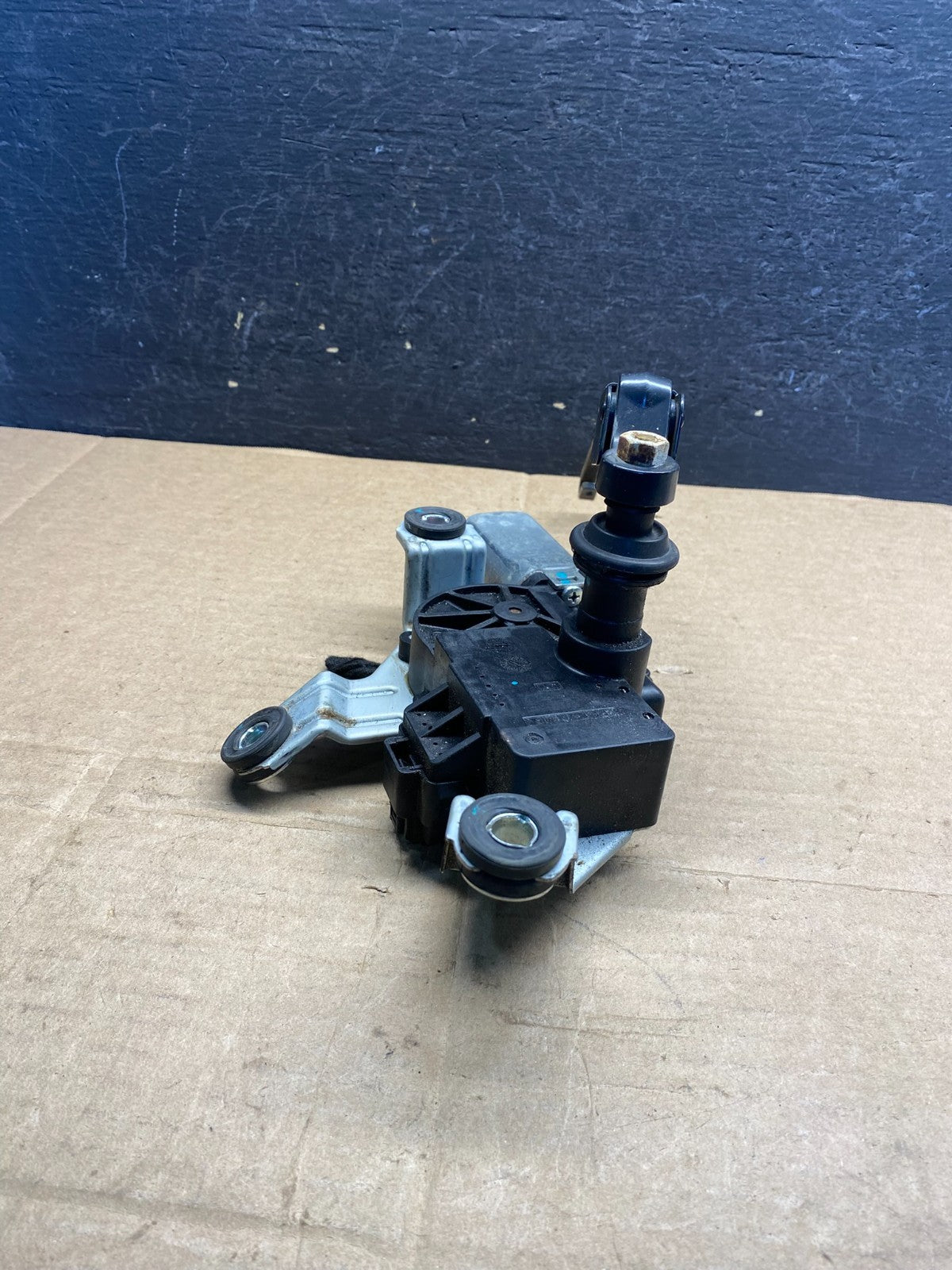 2010 to 2016 Cadillac SRX Rear Windshield Washer Wiper Motor ae8269 DG4
