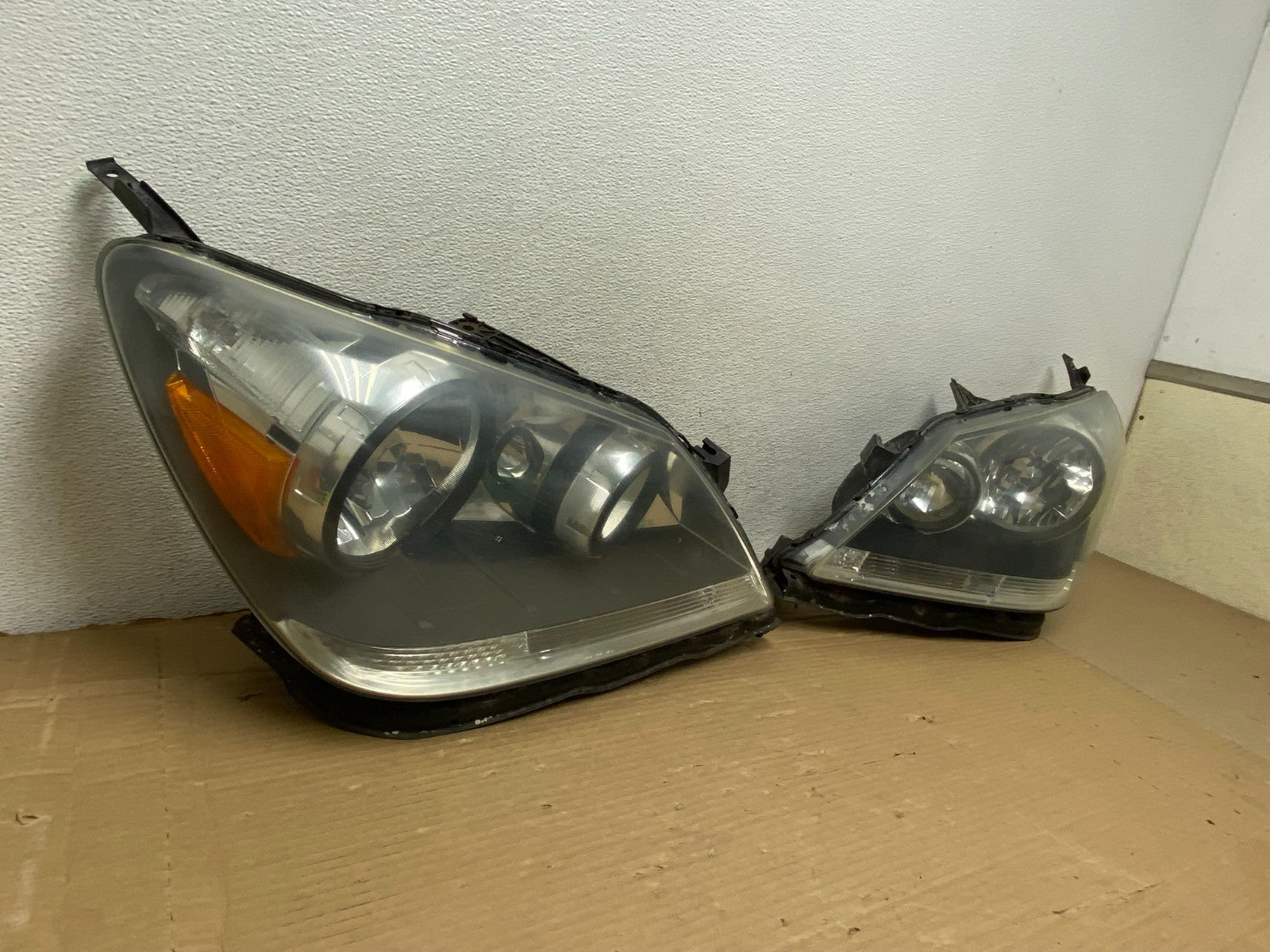 2005 2006 2007 Honda Odyssey Left+Right Set Halogen Headlights AG8122 DW1