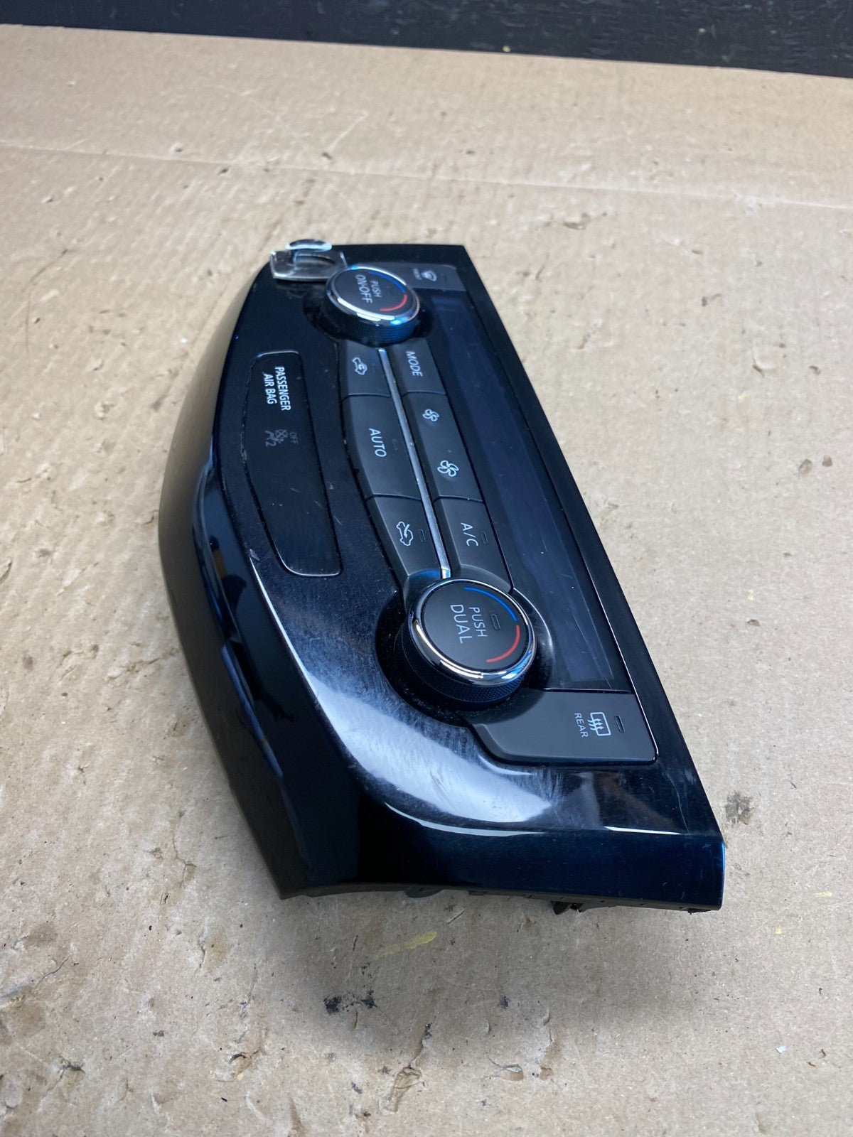 2014 2015 2016 Nissan Rogue Heater Temperature AC Climate Control AC6562 DG2