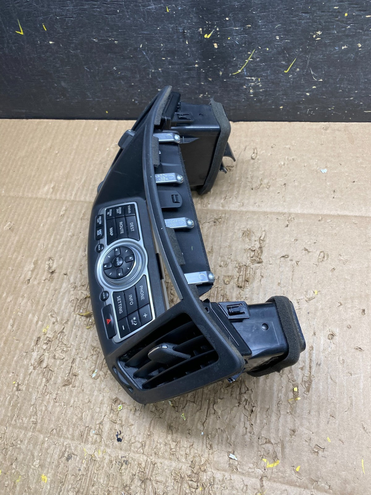 2008 - 2012 Infiniti G35 EX35 Radio Player Screen Panel Bezel V7442 DG3