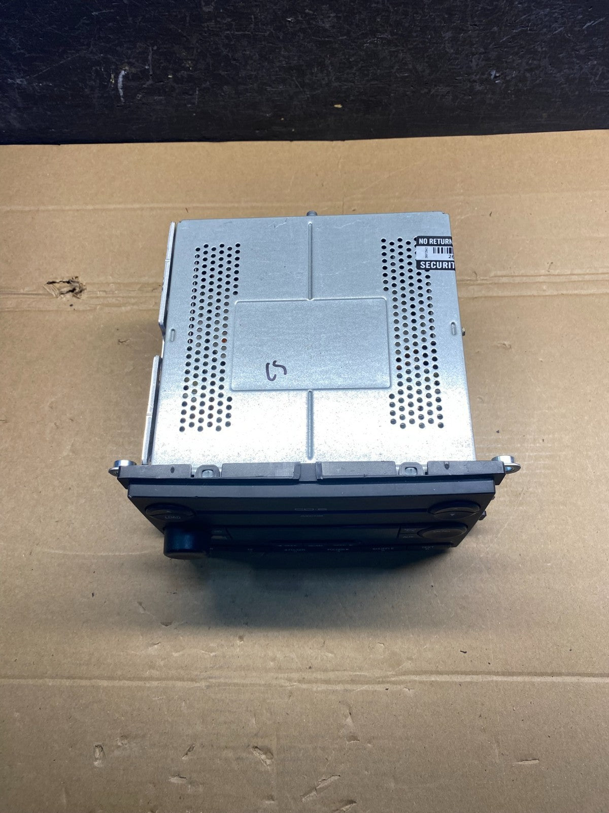 2005 to 2007 Ford Five Hundred Montego Radio CD Player AD4940 DG3