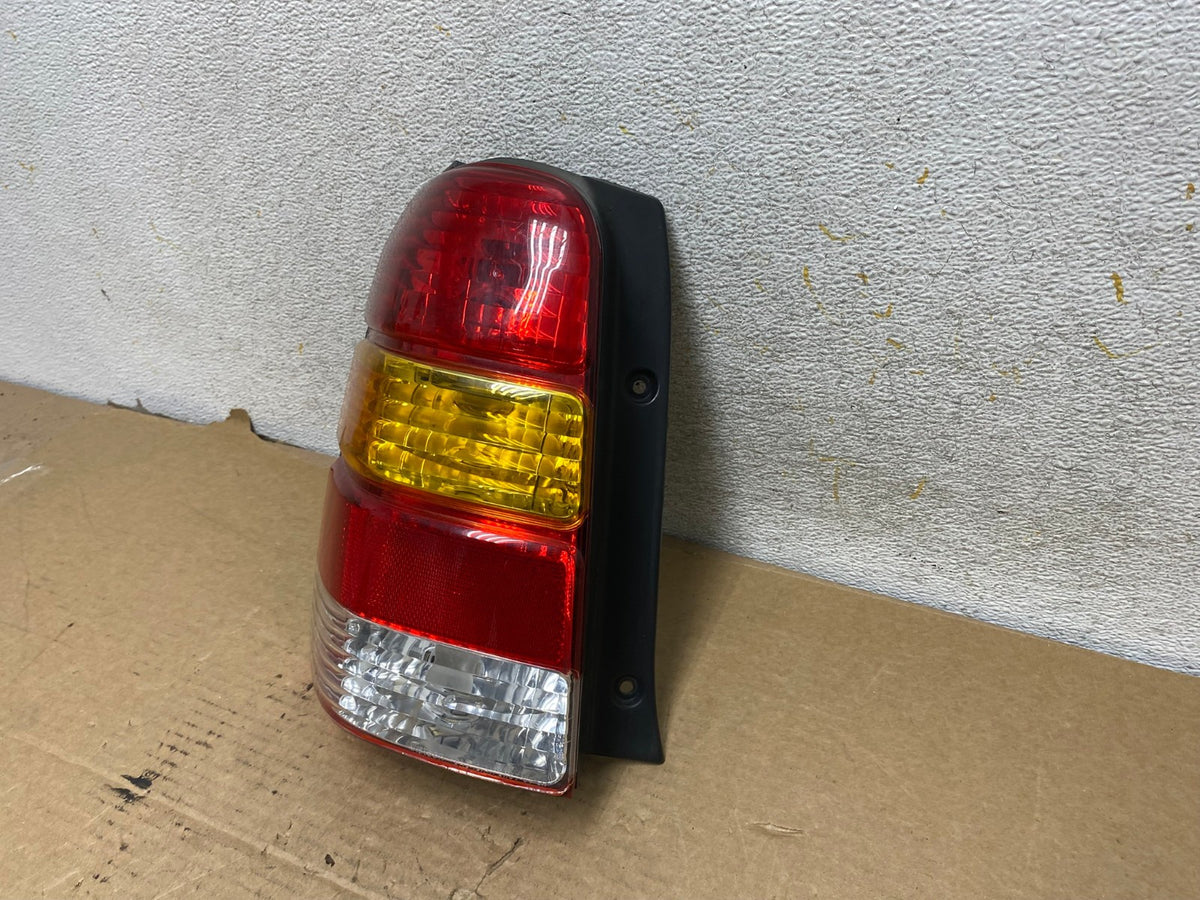 2001 to 2007 Ford Escape Left Driver Lh Side Tail Light AH8049 LK2