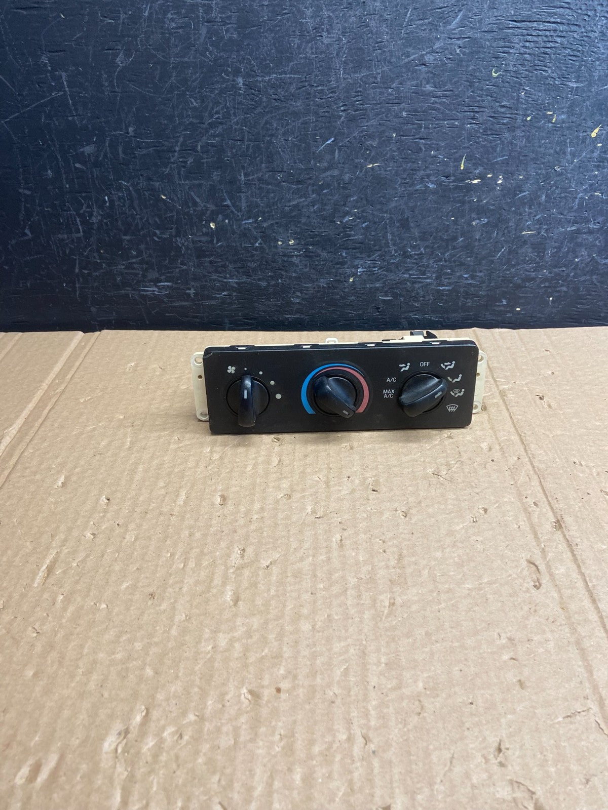 1997 to 2004 Ford F150 F250 Super Duty Heater A/C Climate Control AF6225 DG0