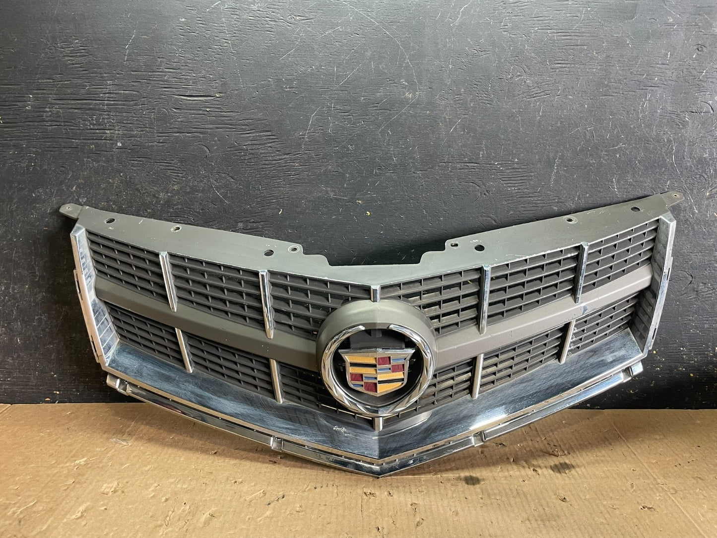 2010 to 2012 Cadillac SRX Front Upper Grille Grill Aftermarket y9848 DG0