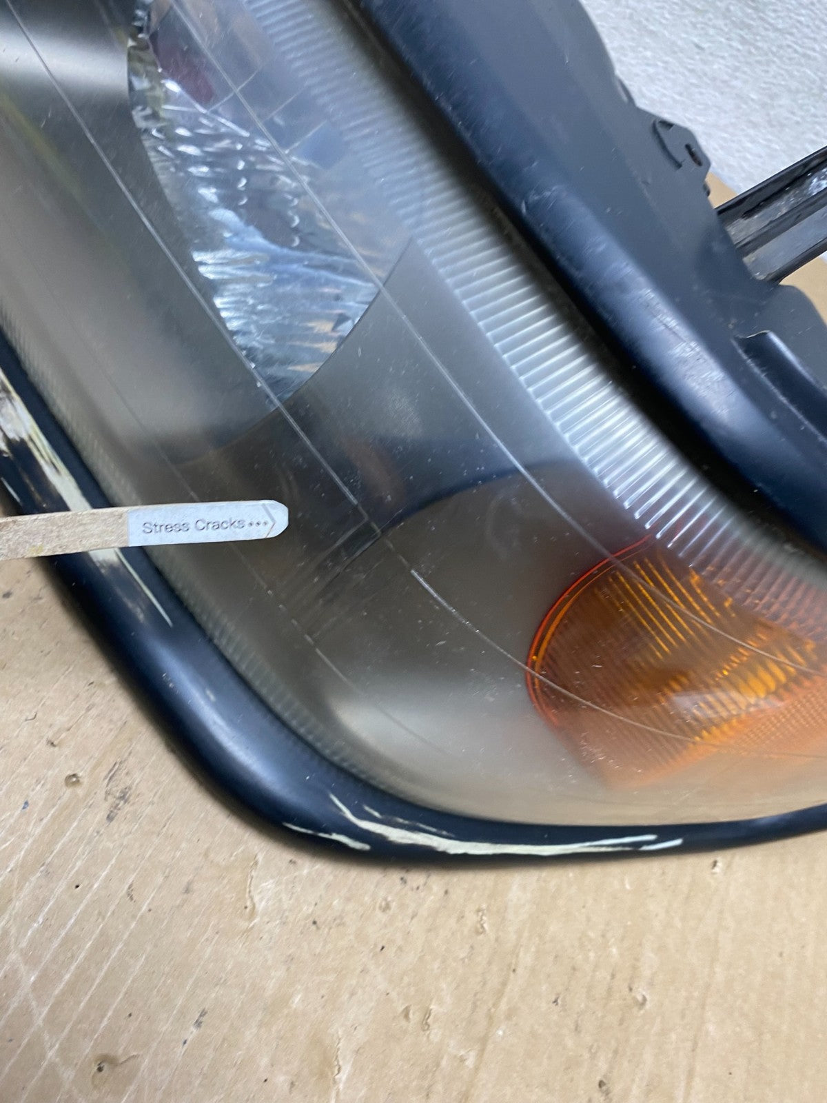 2000 - 2006 Mitsubishi Montero Left Driver Lh Side Headlight Halogen AG2083 DW4