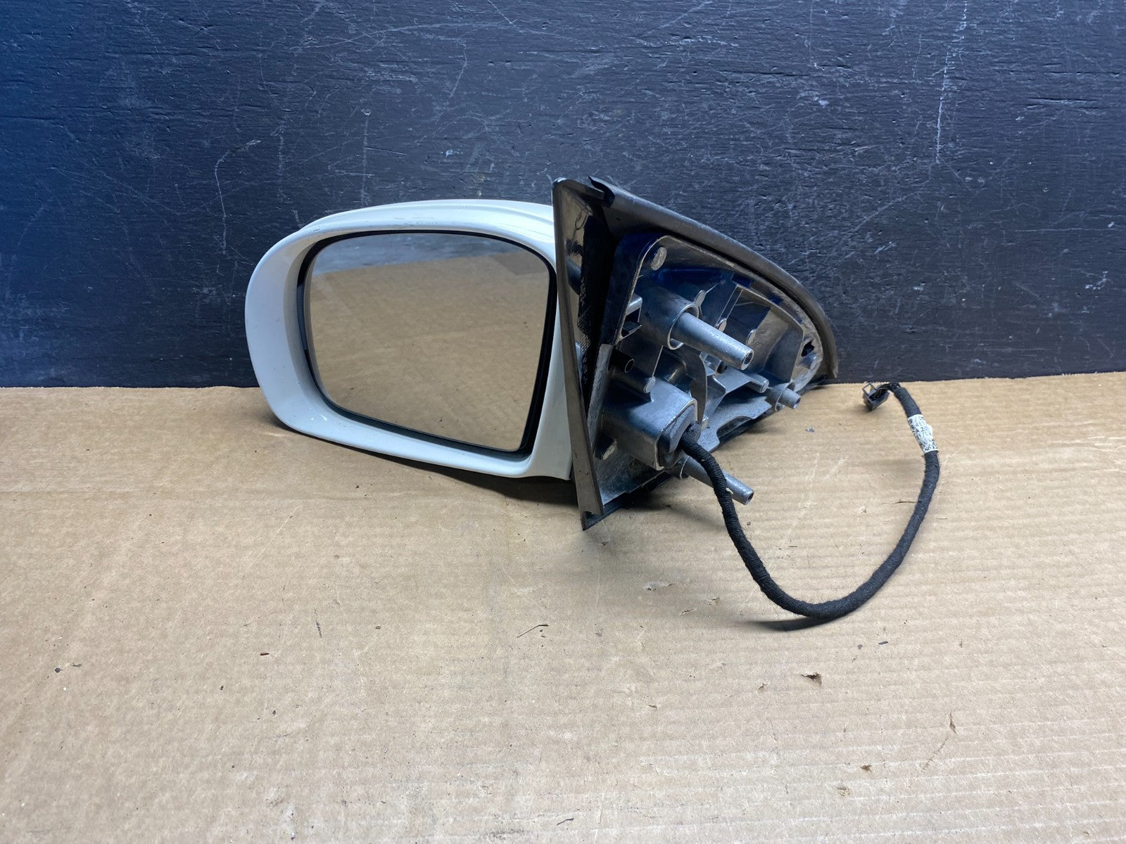 2006-2010 Mercedes-Benz R-Class R350 R500 Left Driver Door Mirror AD9705 DW2