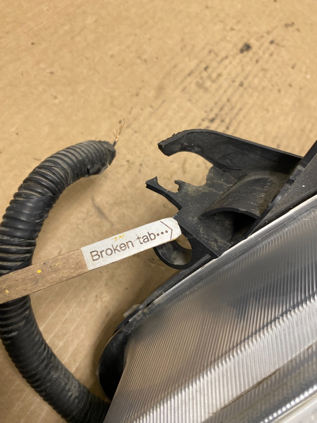 Sedan 2010 2011 2012 Nissan Altima Left Driver Side Headlight AG2337 DW6