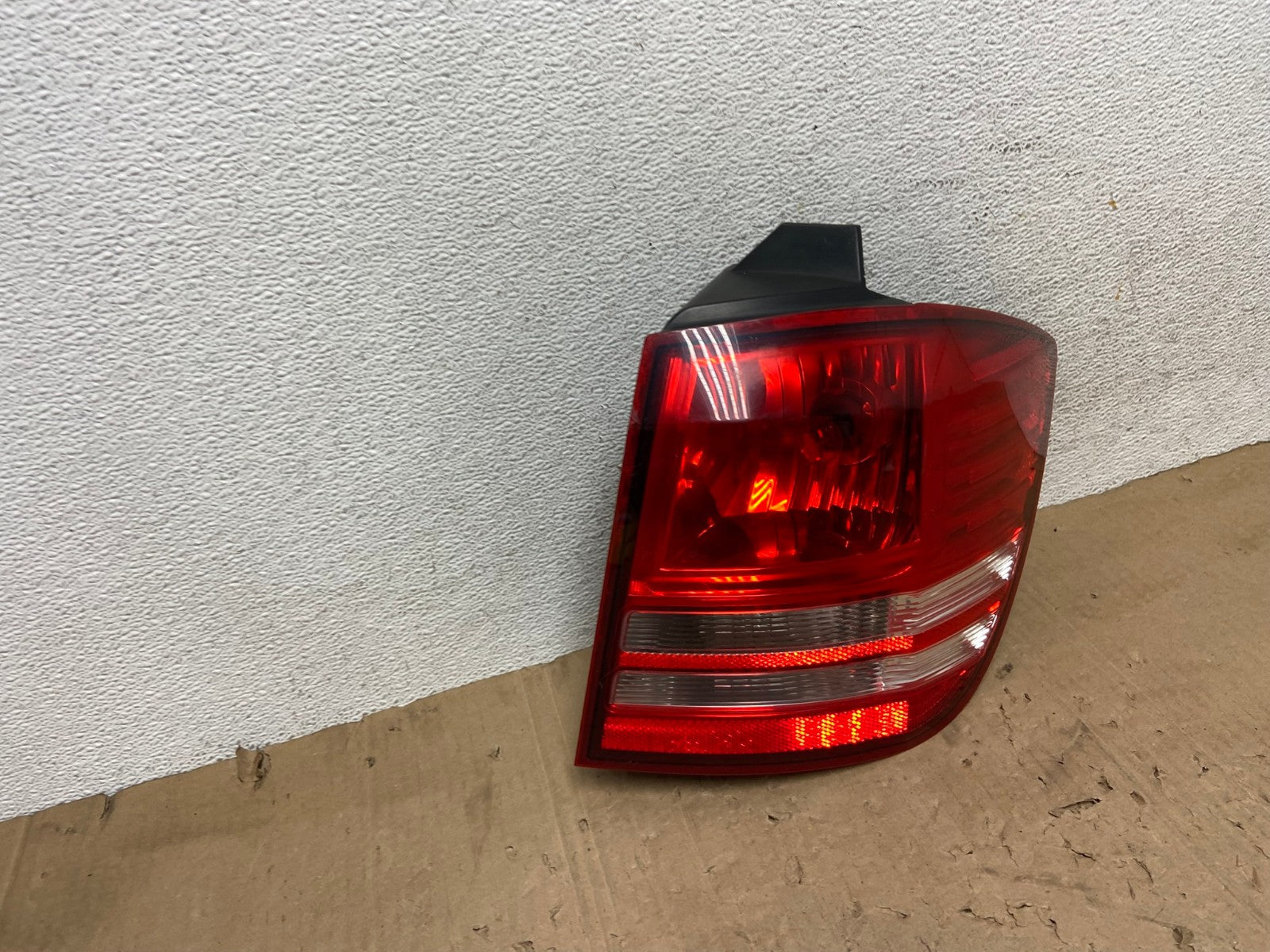 2009 2010 2011 Dodge Journey Right Passenger Side Tail Light AE9351 LK2