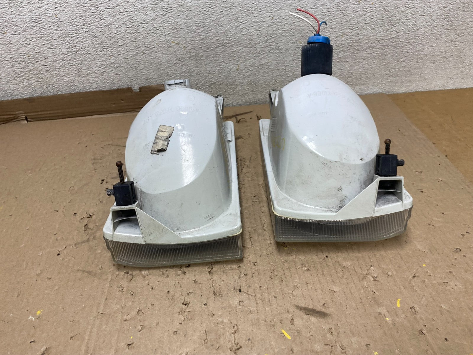 1999-2004 Ford F-250 F250 Super Duty Left+Right Side Headlights U2338 DG10