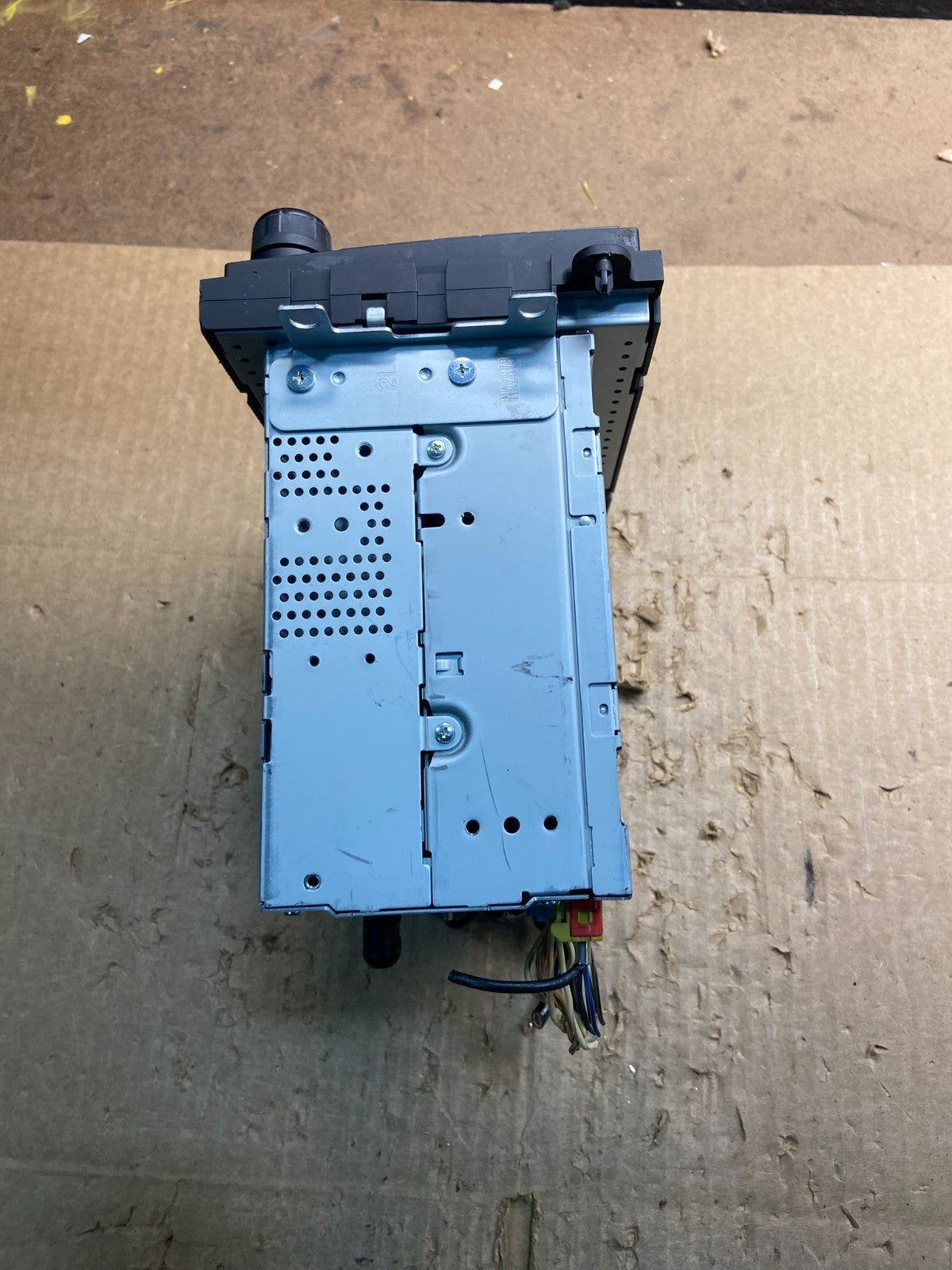 2010 - 2013 Ford Edge AM FM Radio Stereo Screen Display CD Player Oem y7530  DG2