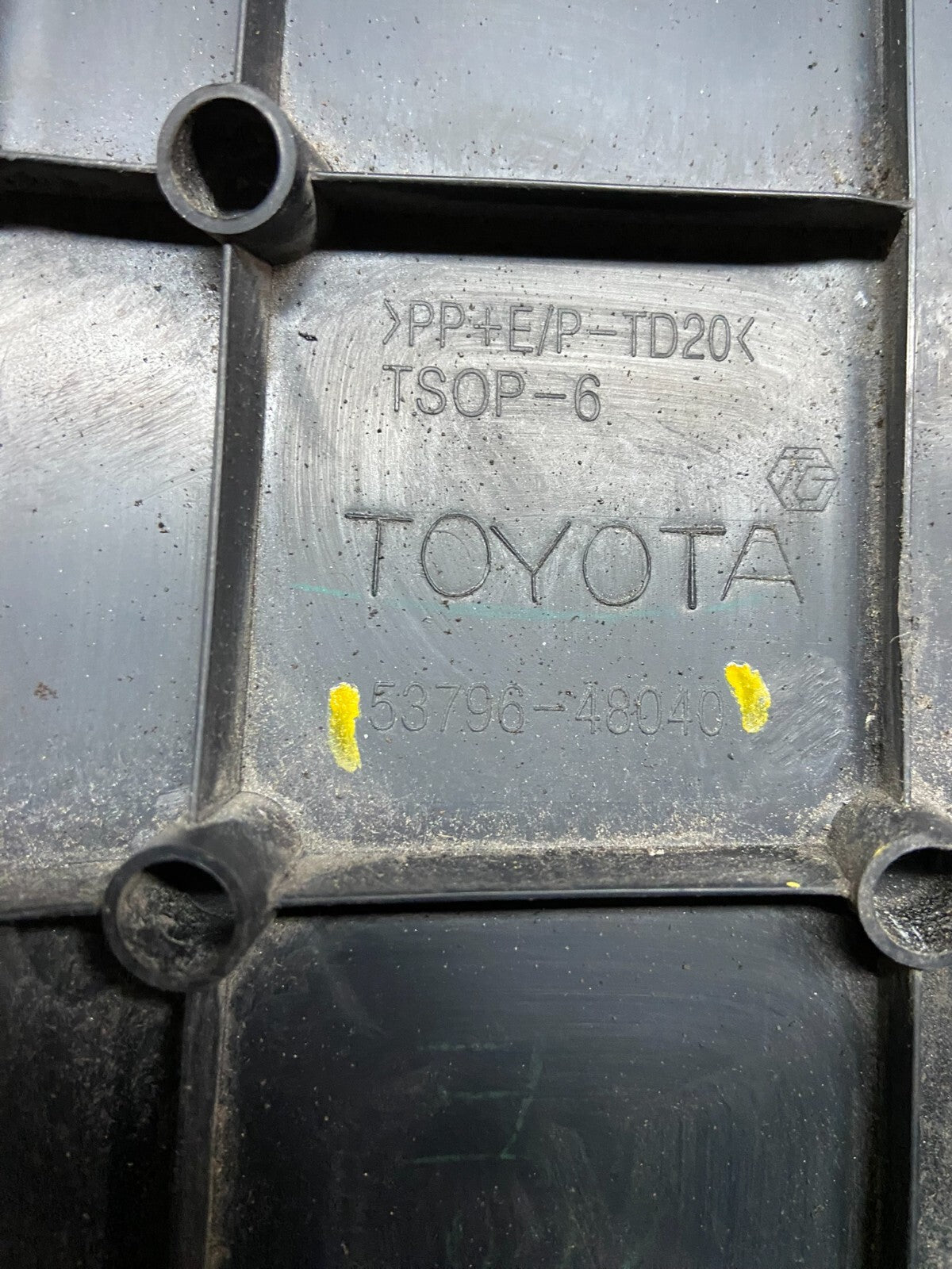 2006 to 2007 Toyota Highlander Hybrid Engine Motor Top Front Cover i3182 DG18