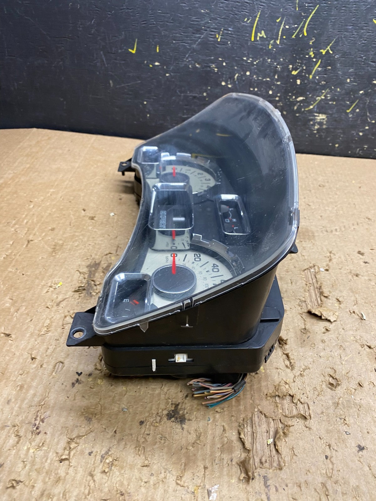2014 Ford  Expedition Speedometer Cluster Gauge OEM z9637 DG3