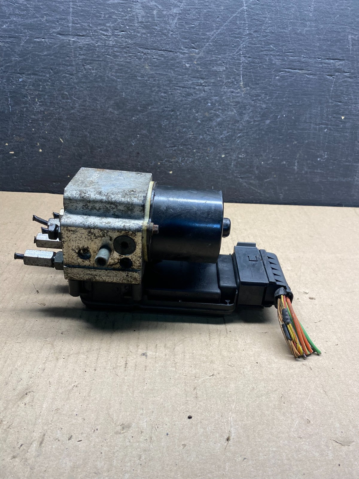 2004 2007 Ford E250 E350 Econoline Anti-Lock ABS Antilock Brake Pump ag9683 DG4