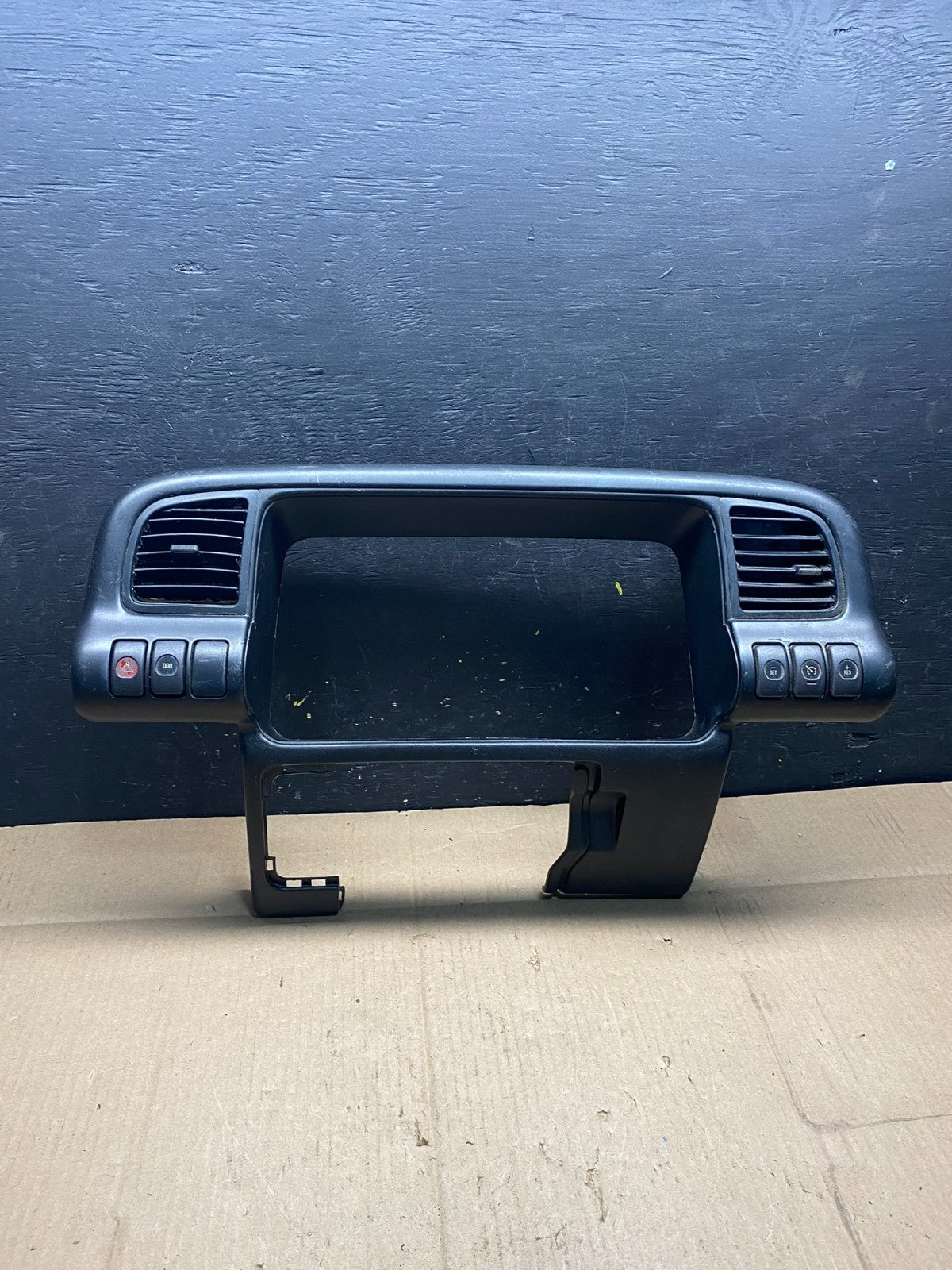 2004 to 2007 GMC/ISUZU 4500 Dashboard Cluster Bezel Trim Panel P9269 PS0