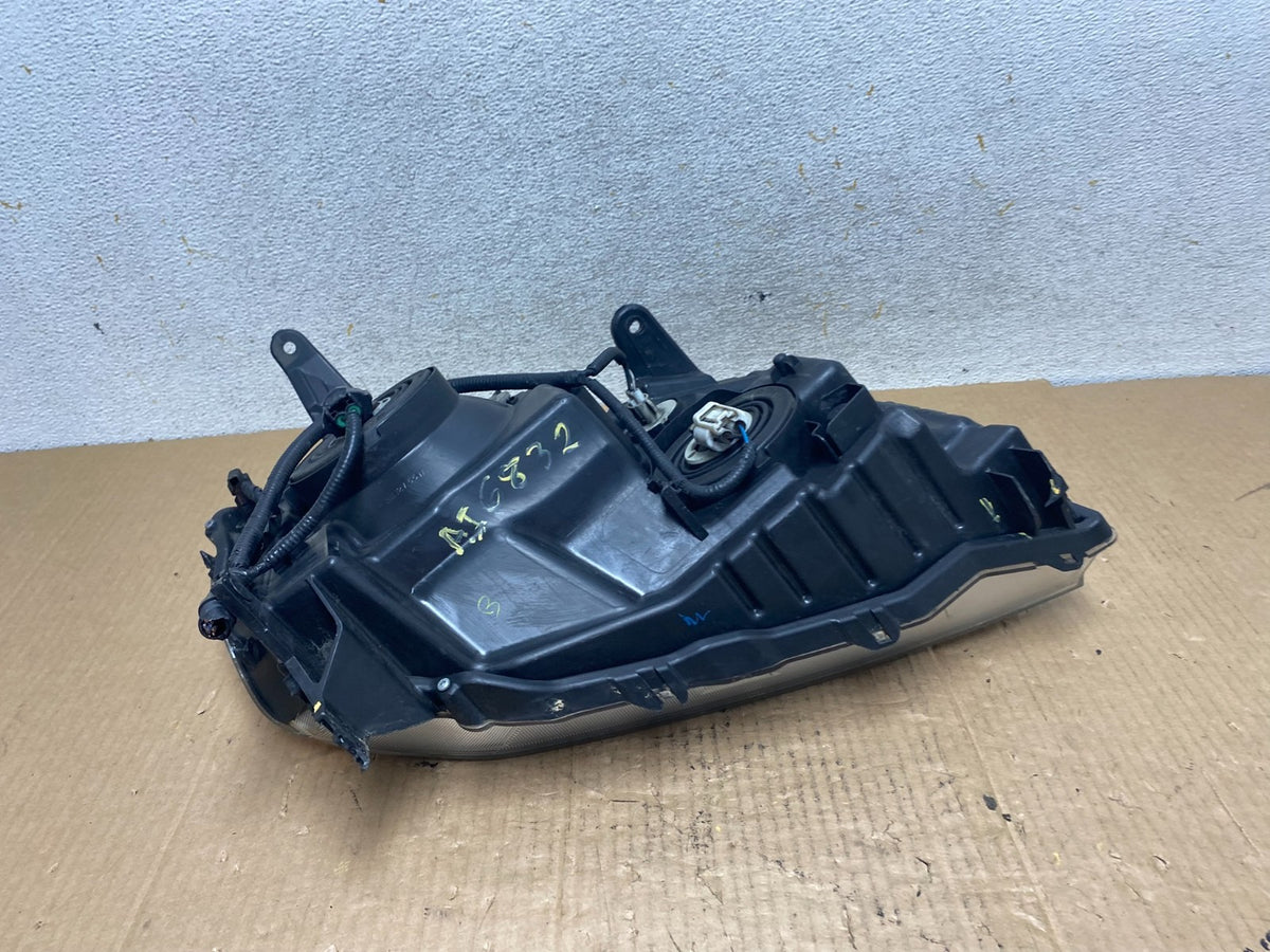 2013 to 2015 Honda Pilot Left Driver LH Side Halogen Headlight AI6832 DW7