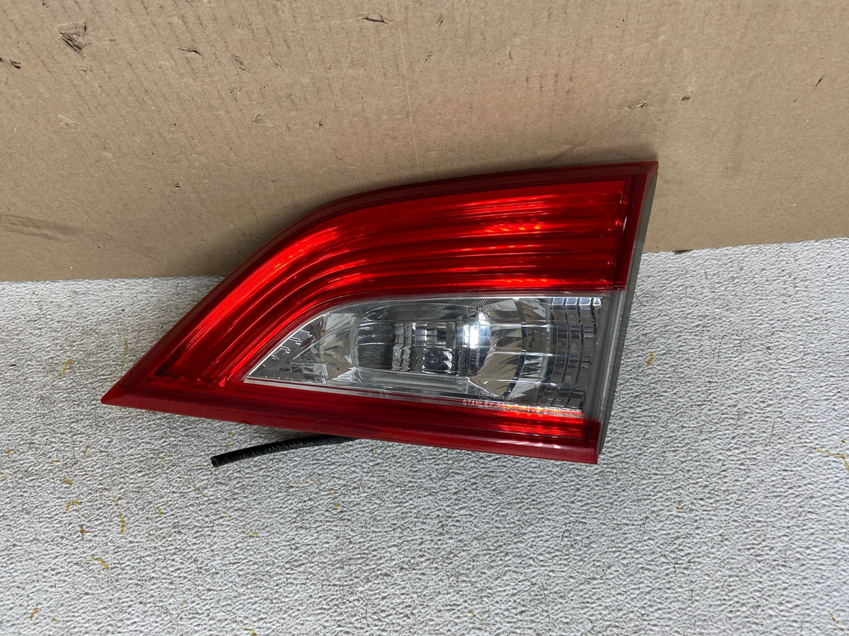 2011 - 2017 Nissan Quest Right Passenger Rh Side Inner Tail Light AH6768 LK0