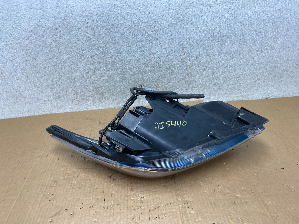 2010 - 2011 Toyota Prius Left Driver LH Blue Halogen Headlight AI5440 DW8